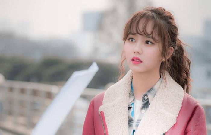 Kim So Hyun Syuting di Air Saat Cuaca Dingin, Sutradara Meminta Maaf Atas Tindakan Tersebut!
