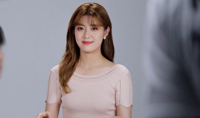 Nam Ji Hyun Pertimbangkan Tawaran Main Drama Bareng D.O EXO